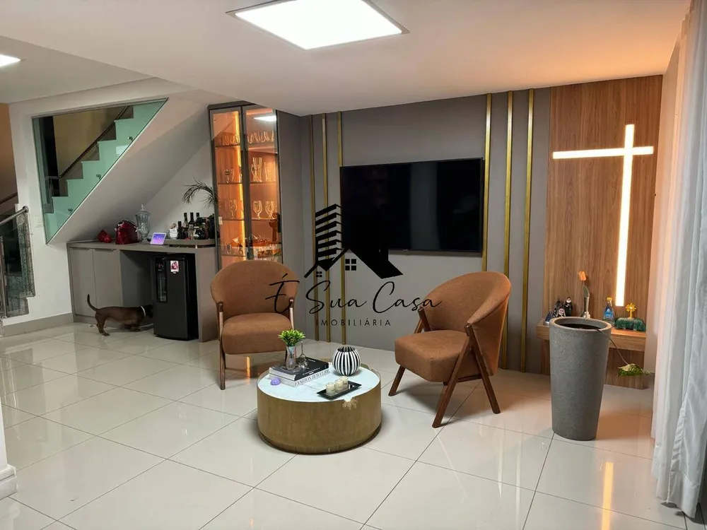Casa, 3 quartos, 428 m² - Foto 1