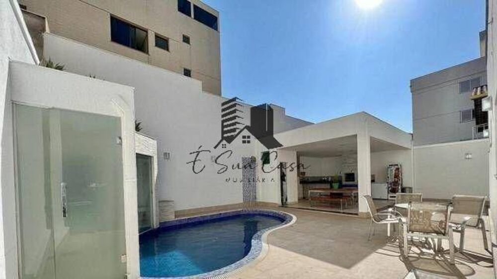 Casa, 5 quartos, 350 m² - Foto 1