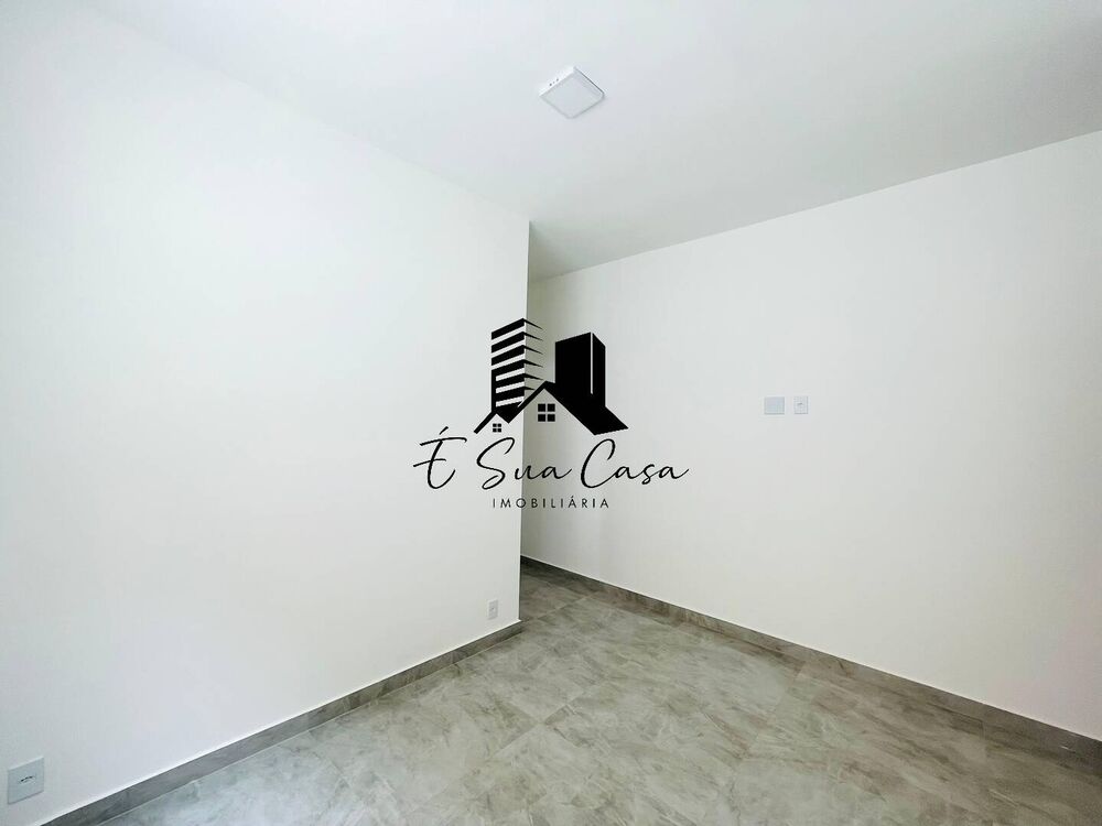 Casa à venda com 3 quartos, 130m² - Foto 1