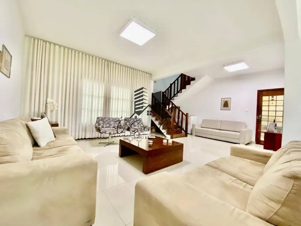 Casa, 5 quartos, 291 m² - Foto 1