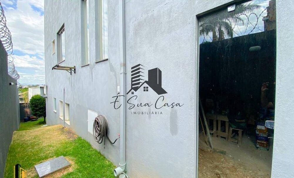 Casa, 4 quartos, 313 m² - Foto 1