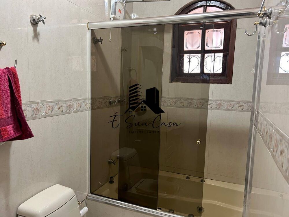 Casa à venda com 6 quartos, 298m² - Foto 9