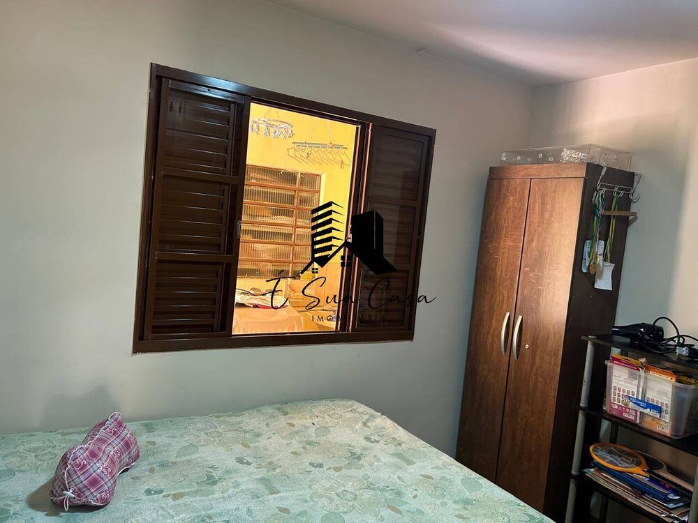 Casa à venda com 6 quartos, 298m² - Foto 15