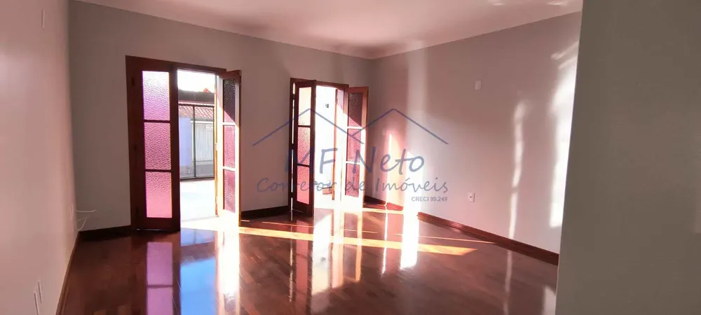 Casa, 3 quartos, 369 m² - Foto 4