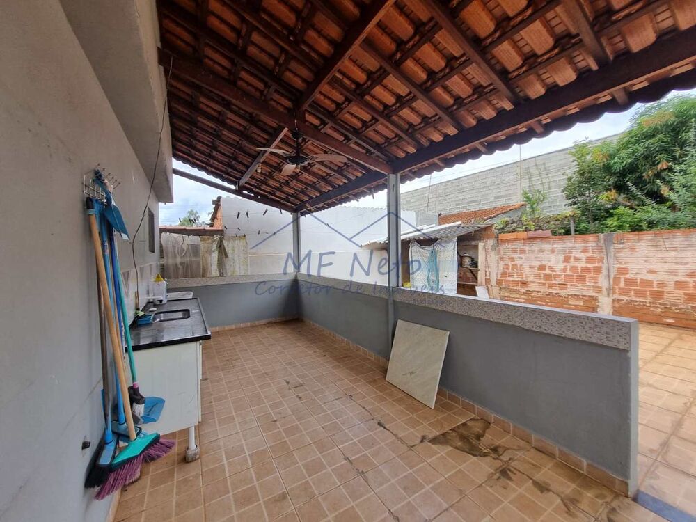 Casa à venda com 2 quartos, 300m² - Foto 23