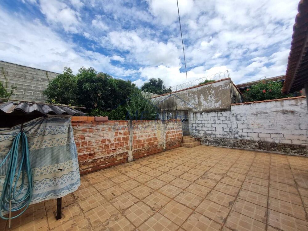 Casa à venda com 2 quartos, 300m² - Foto 25