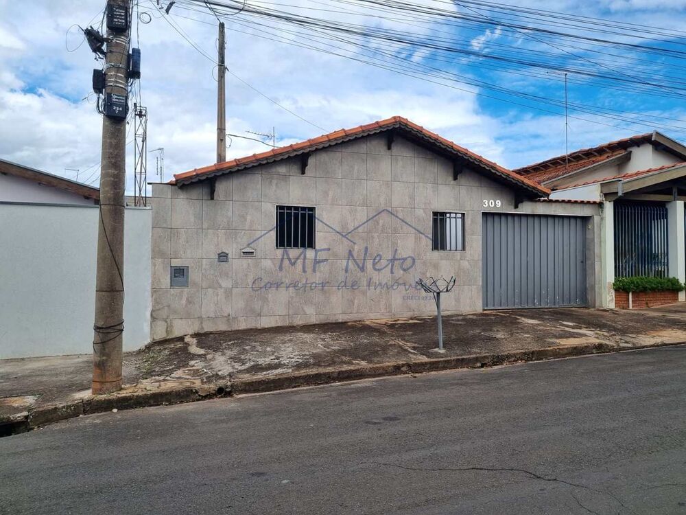 Casa à venda com 2 quartos, 300m² - Foto 1