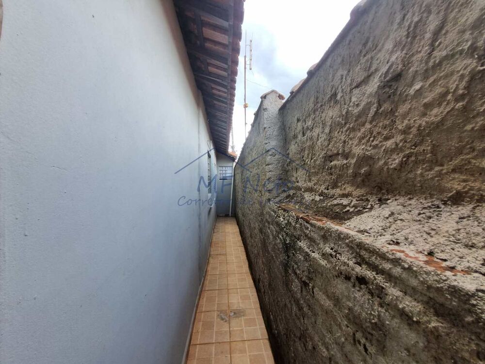 Casa à venda com 2 quartos, 300m² - Foto 27