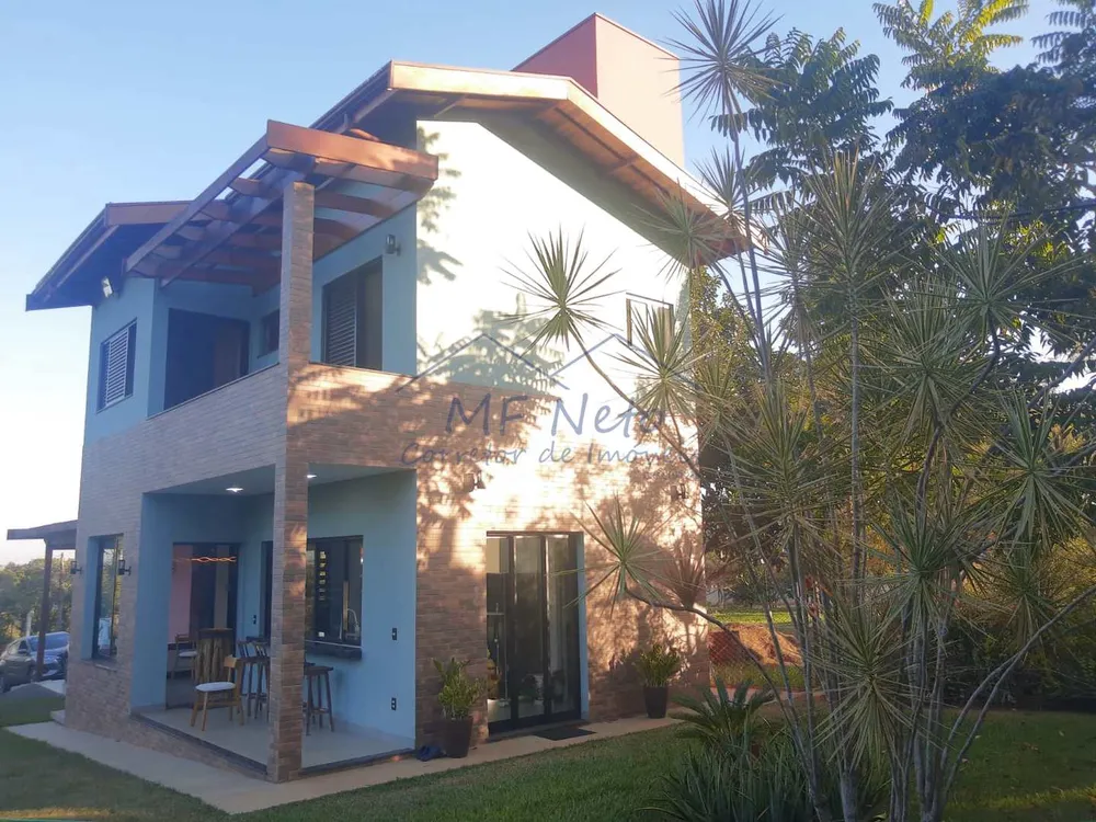 Chácara, 3 quartos, 1758 m² - Foto 1