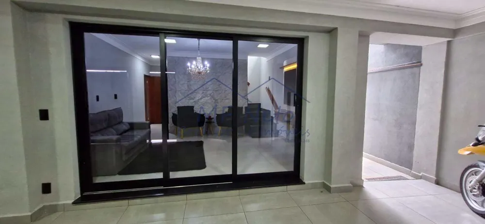 Sobrado, 3 quartos, 648 m² - Foto 1