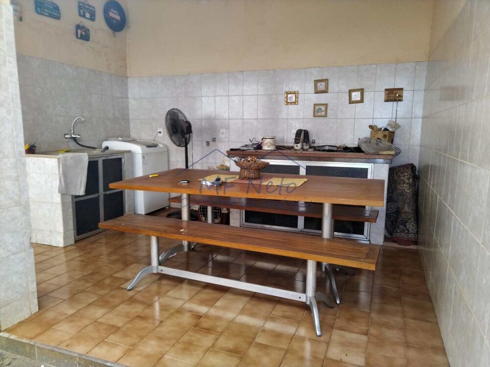 Casa à venda com 3 quartos, 250m² - Foto 4