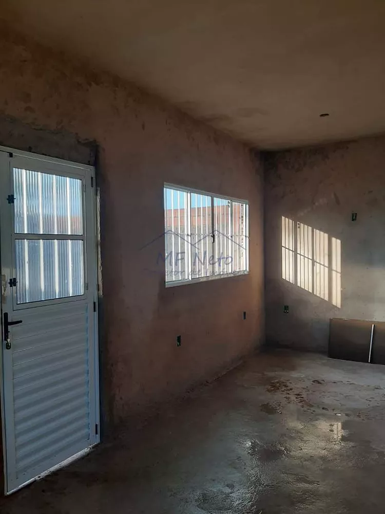 Casa à venda com 2 quartos, 250m² - Foto 3