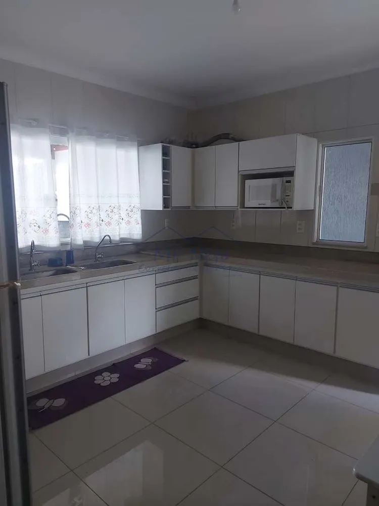 Casa, 3 quartos, 287 m² - Foto 1