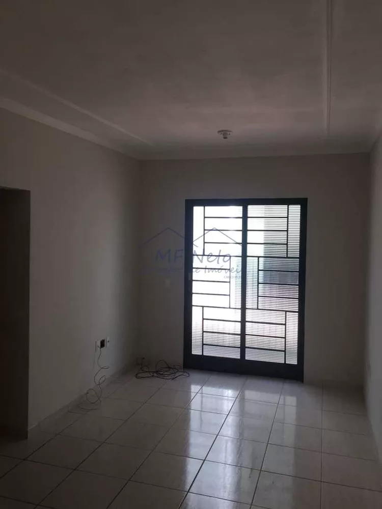 Apartamento à venda com 2 quartos, 64m² - Foto 3