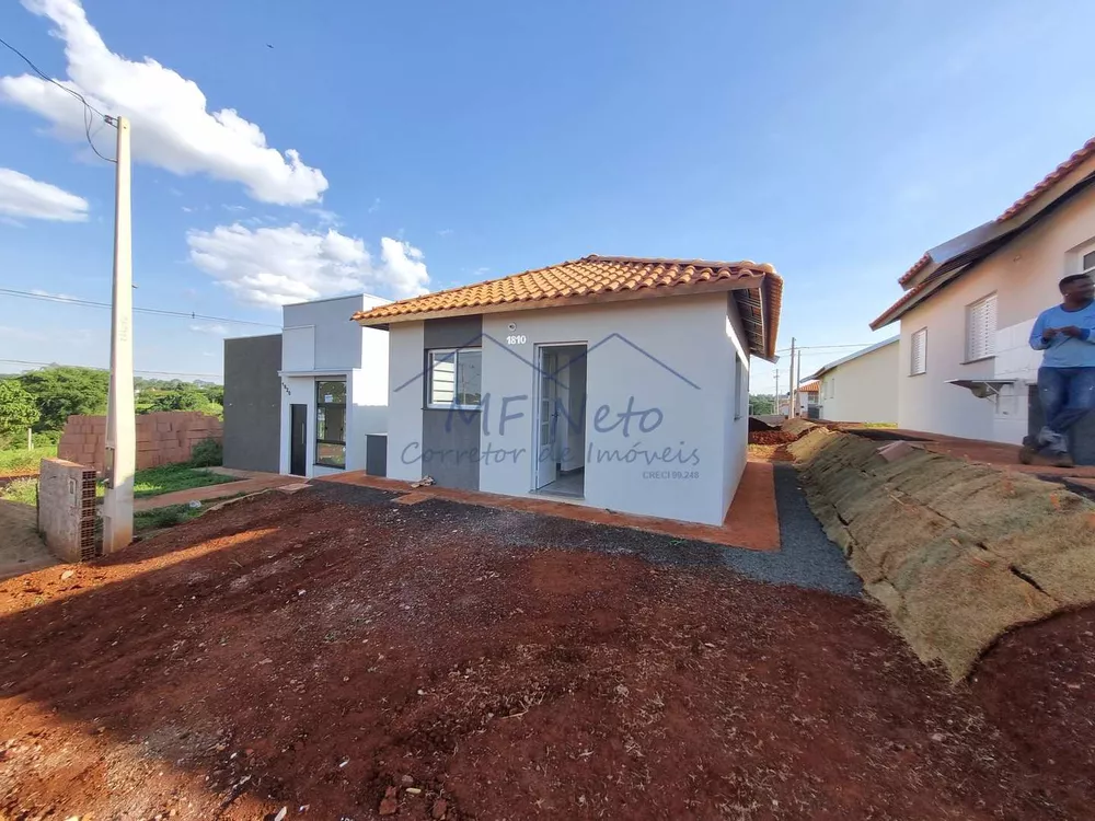 Casa à venda com 2 quartos, 44m² - Foto 1