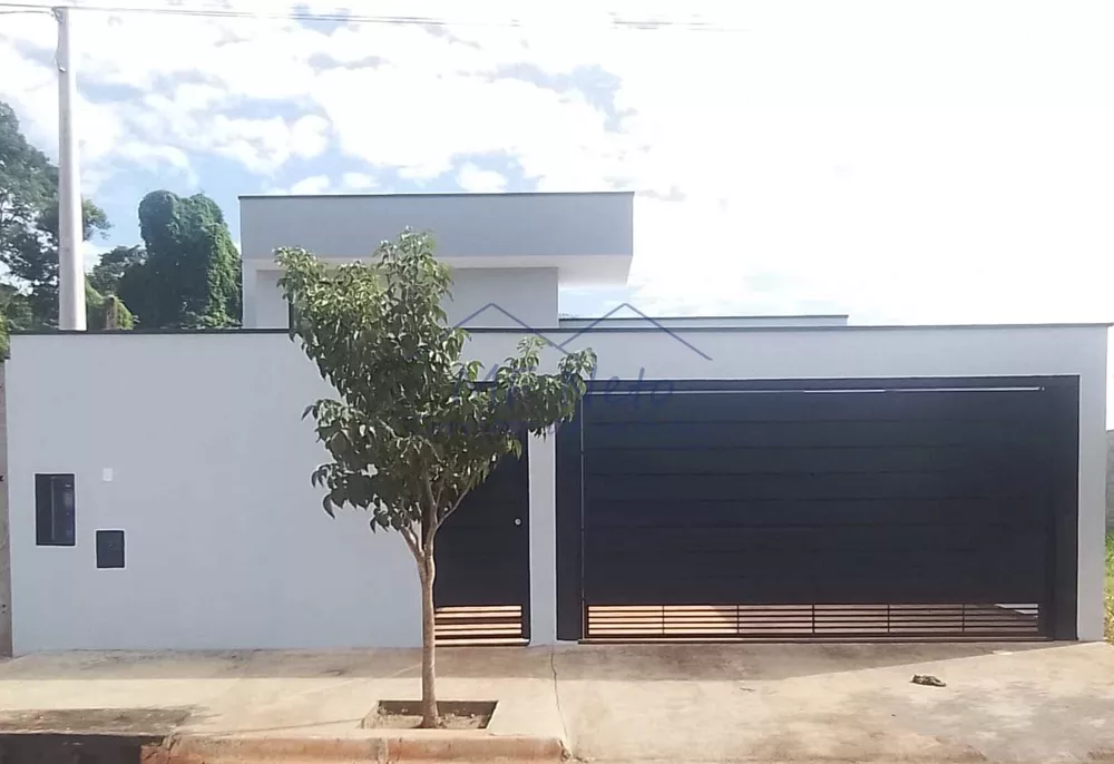 Casa à venda com 2 quartos, 250m² - Foto 2