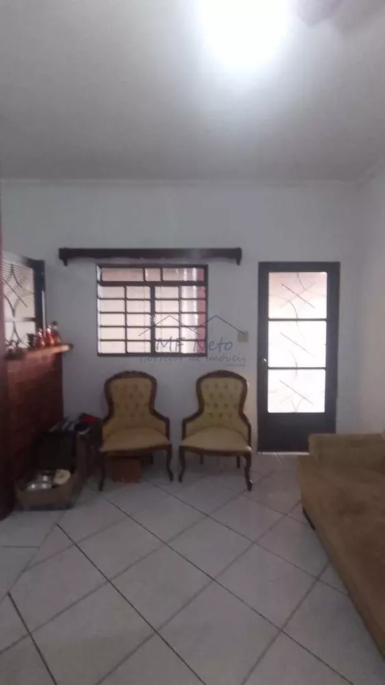 Casa à venda com 2 quartos, 250m² - Foto 1