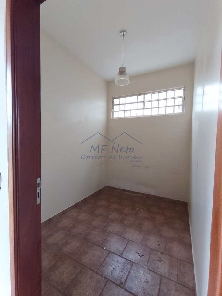 Casa à venda com 3 quartos, 660m² - Foto 4