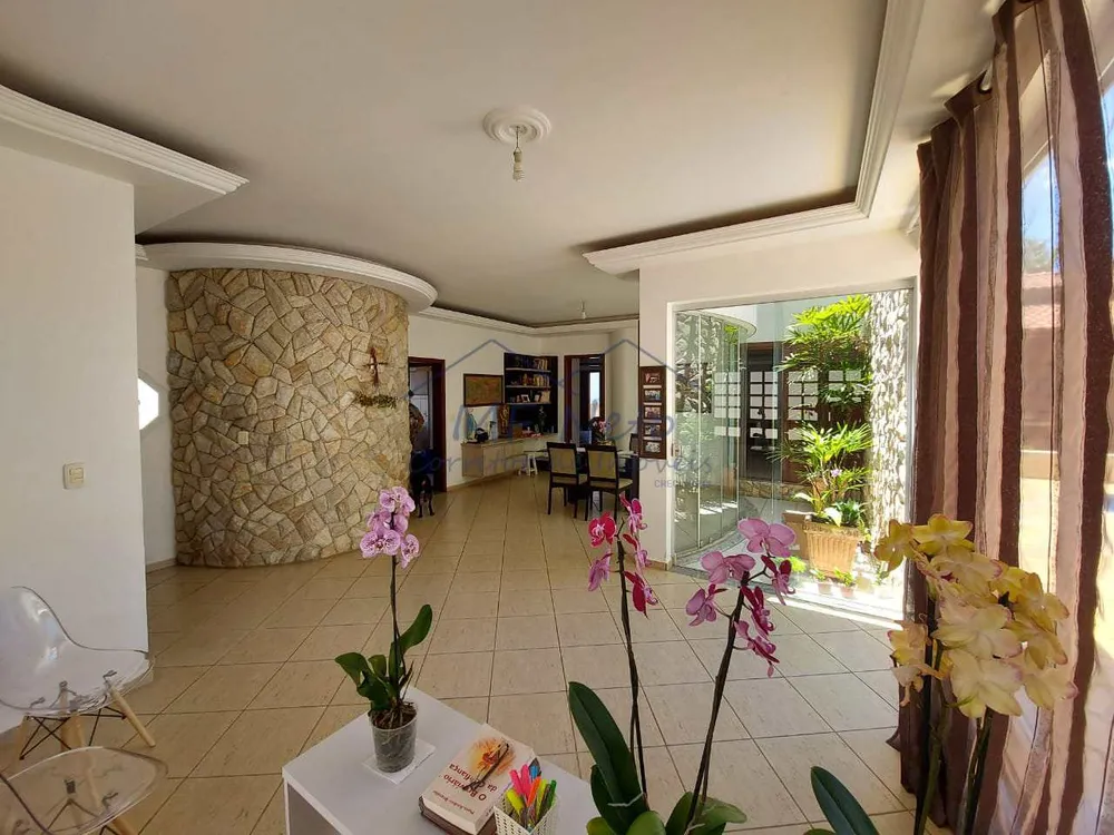 Casa, 3 quartos, 812 m² - Foto 1