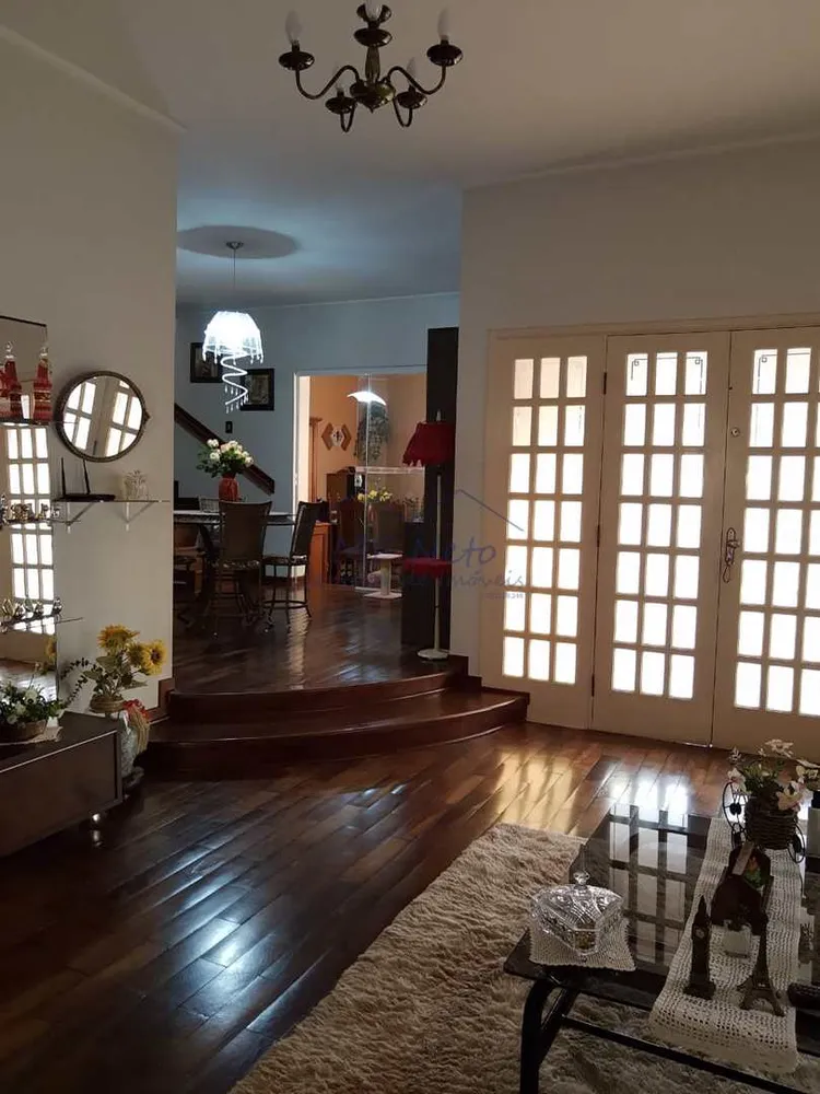 Casa, 3 quartos, 254 m² - Foto 1