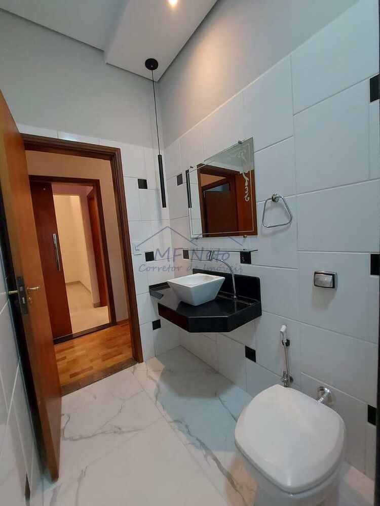 Casa, 3 quartos, 253 m² - Foto 1