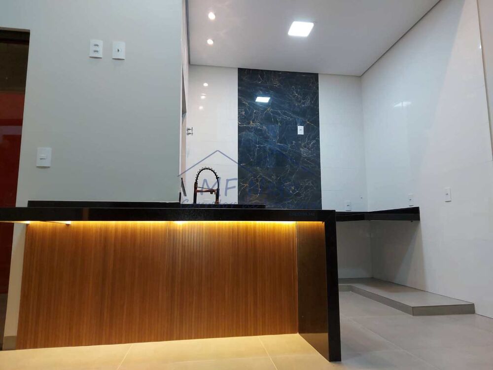 Casa, 3 quartos, 253 m² - Foto 3