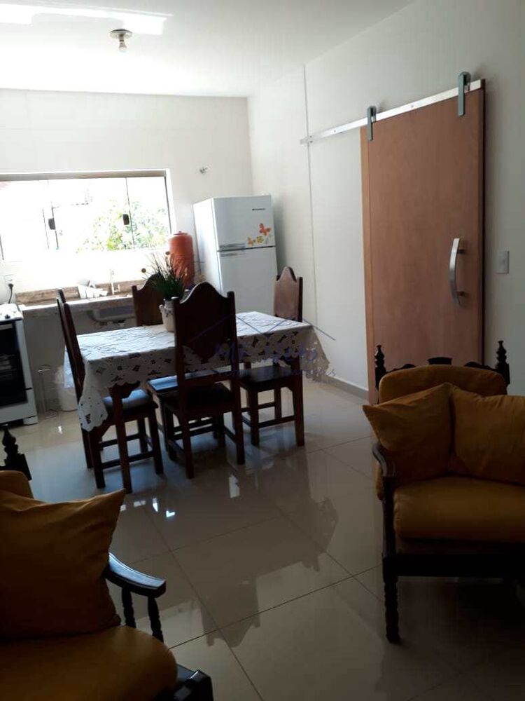 Casa à venda com 6 quartos, 391m² - Foto 1