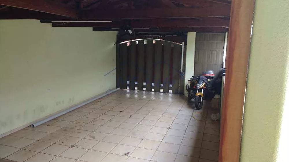 Casa à venda com 3 quartos, 253m² - Foto 4