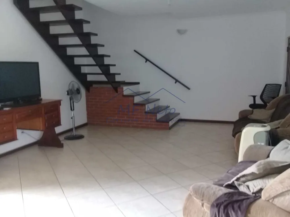Casa, 4 quartos, 300 m² - Foto 1