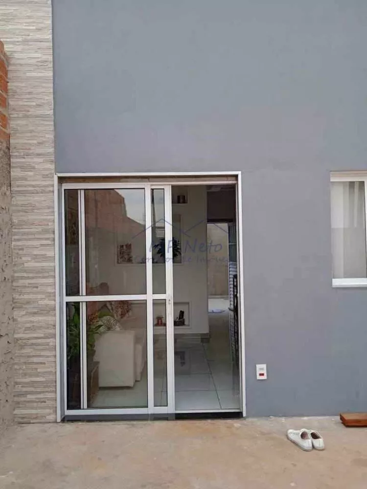 Casa à venda com 1 quarto, 180m² - Foto 2