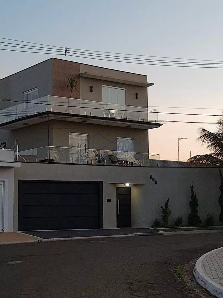 Casa à venda com 5 quartos, 400m² - Foto 2