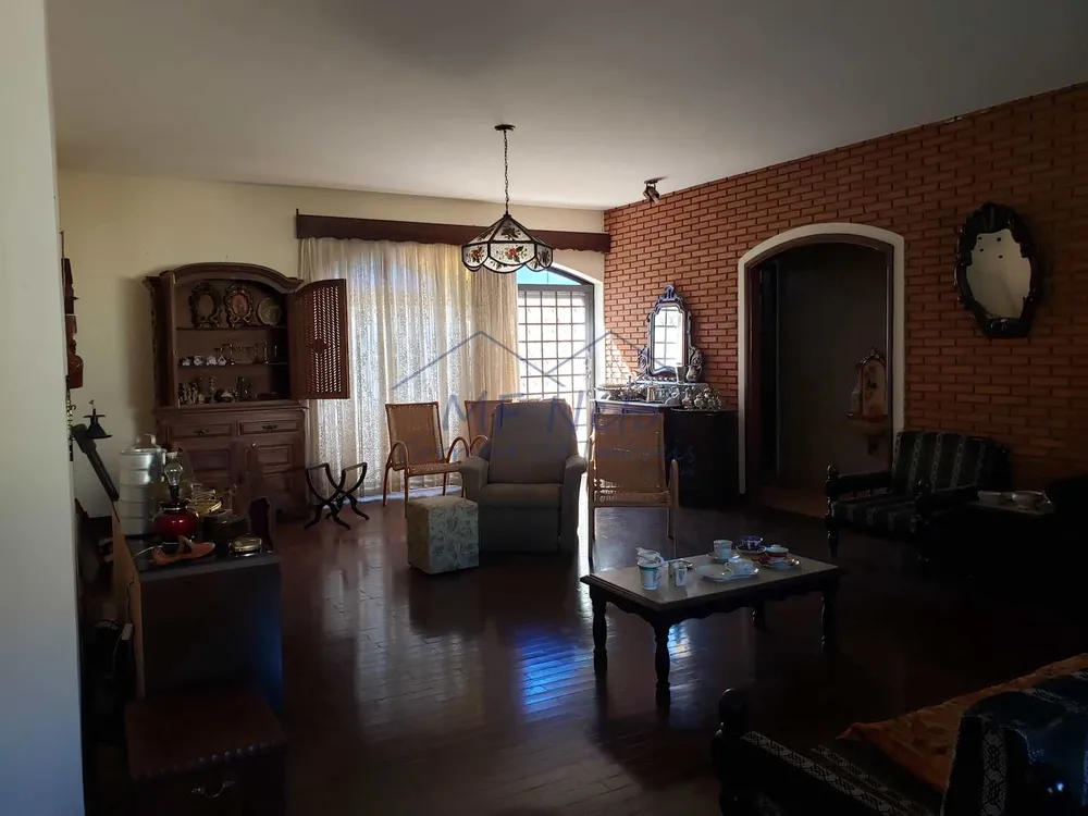 Casa, 3 quartos, 1128 m² - Foto 6