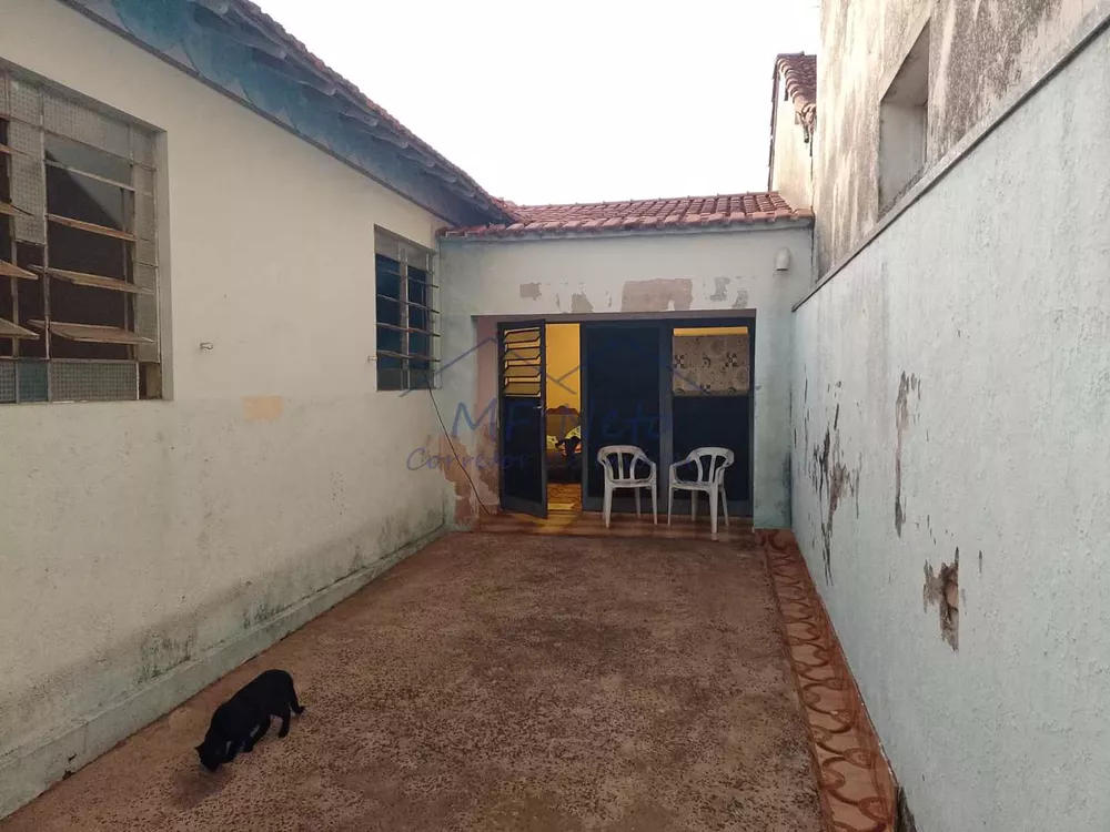 Casa à venda com 3 quartos, 211m² - Foto 3