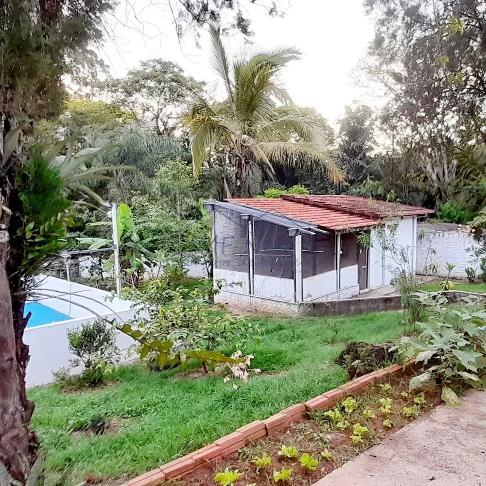 Chácara, 4 quartos, 2052 m² - Foto 1