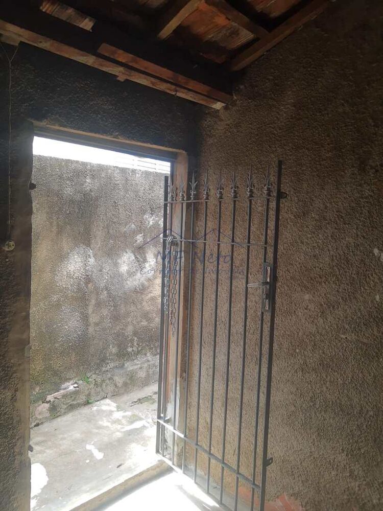 Casa à venda com 1 quarto, 170m² - Foto 7