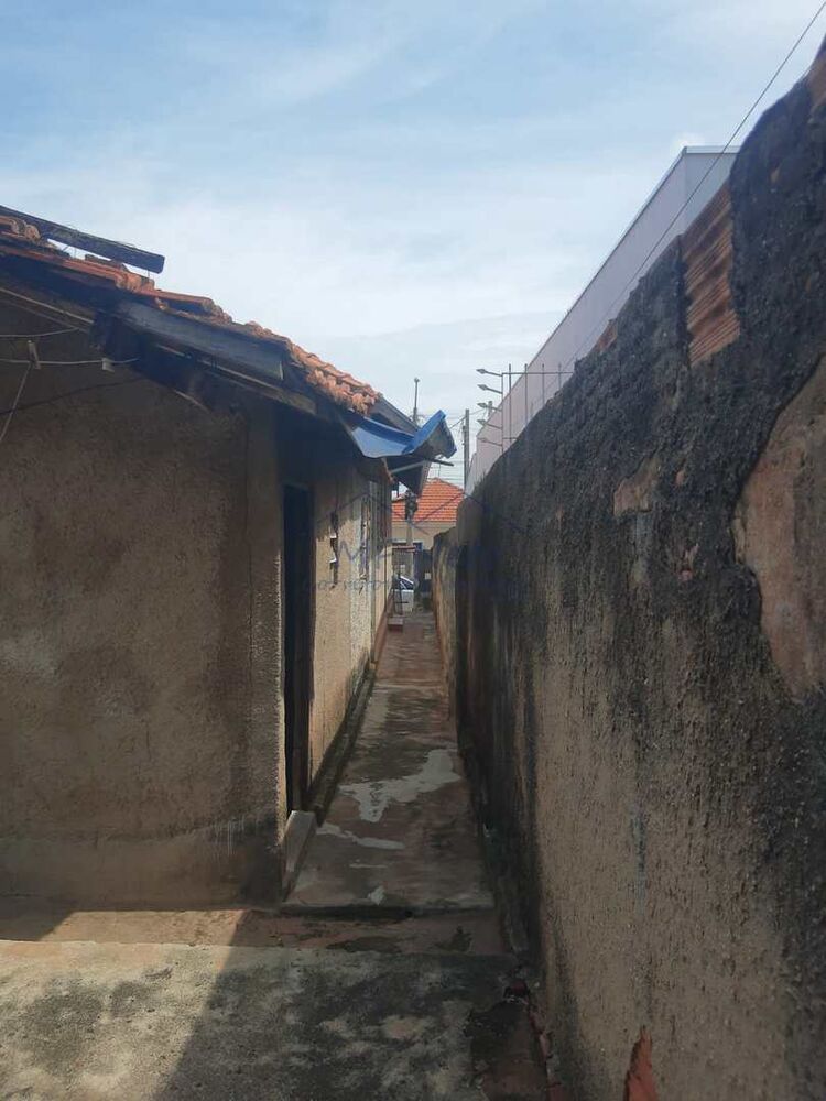 Casa à venda com 1 quarto, 170m² - Foto 8