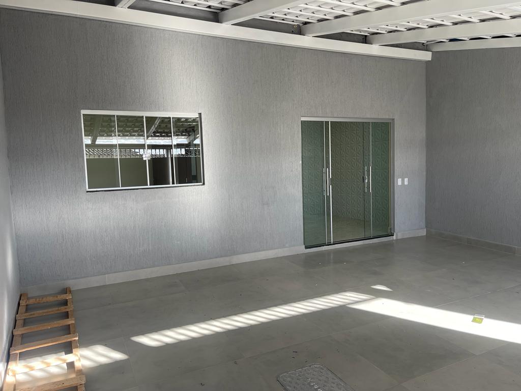 Casa à venda com 3 quartos, 150m² - Foto 1