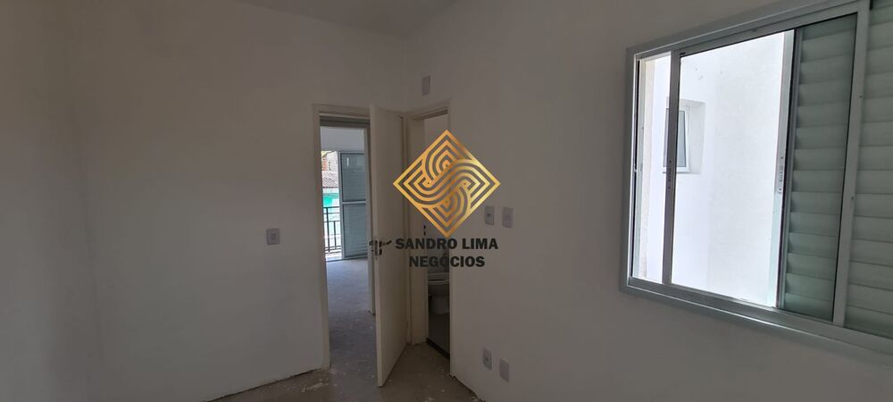 Casa à venda com 2 quartos, 60m² - Foto 1