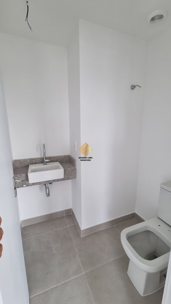 Apartamento à venda com 3 quartos, 135m² - Foto 2