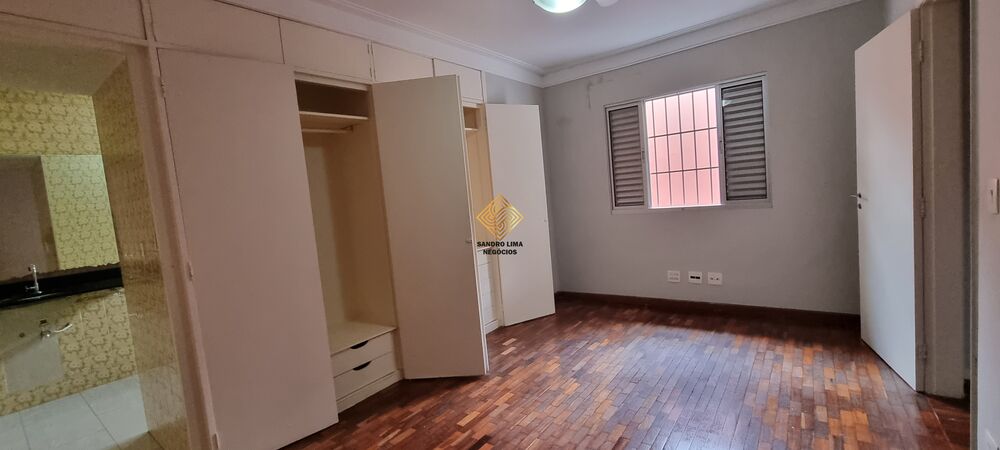 Casa à venda com 4 quartos, 200m² - Foto 15