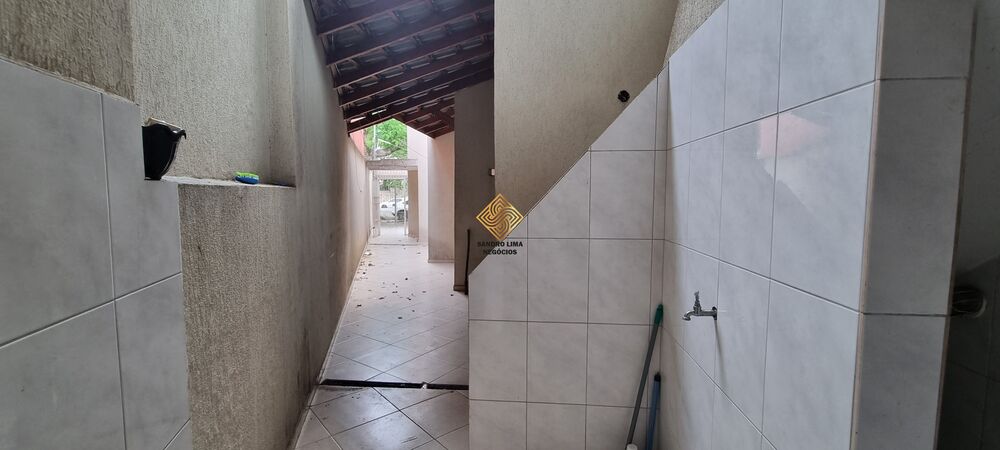 Casa à venda com 4 quartos, 200m² - Foto 10