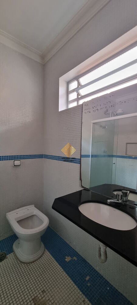 Casa à venda com 4 quartos, 200m² - Foto 20