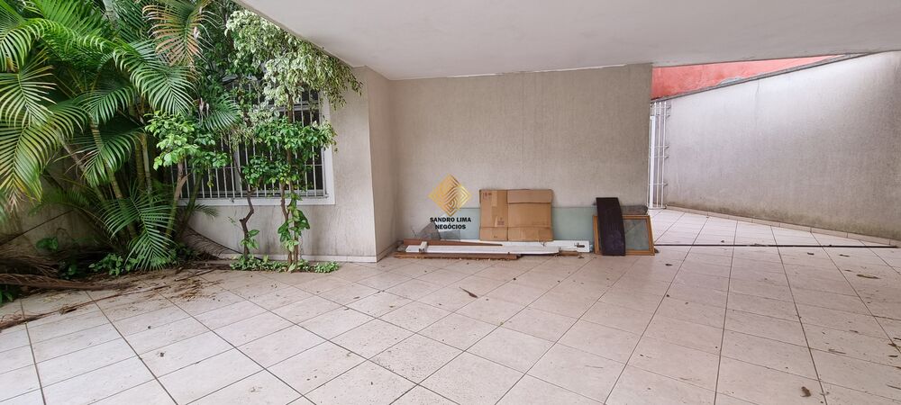 Casa à venda com 4 quartos, 200m² - Foto 2