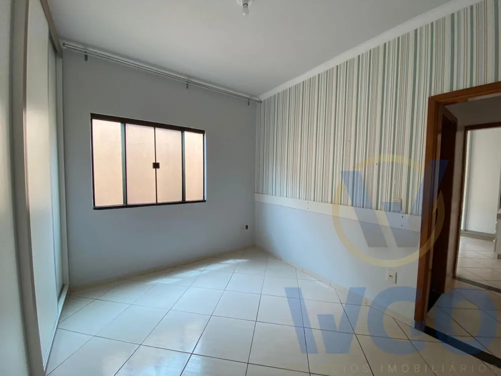 Casa, 5 quartos, 266 m² - Foto 2