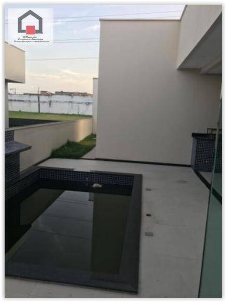 Casa de Condomínio à venda com 4 quartos, 400m² - Foto 2