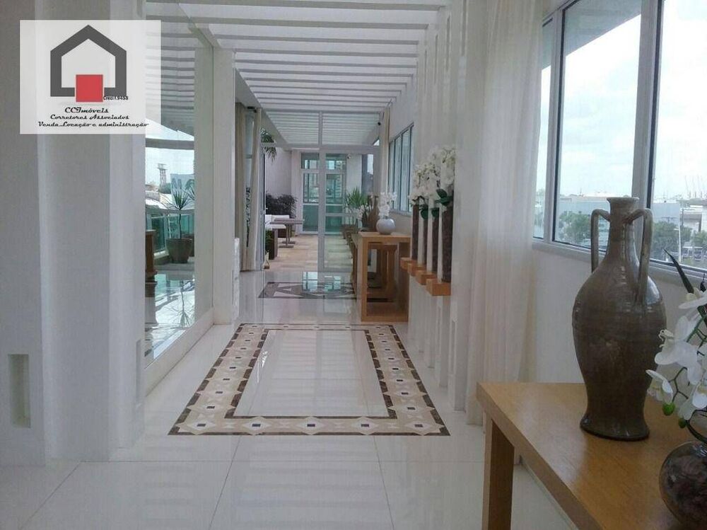 Apartamento à venda com 4 quartos, 202m² - Foto 1
