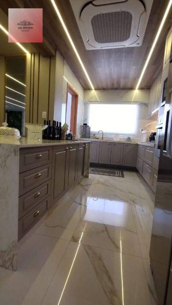 Apartamento à venda com 3 quartos, 181m² - Foto 4