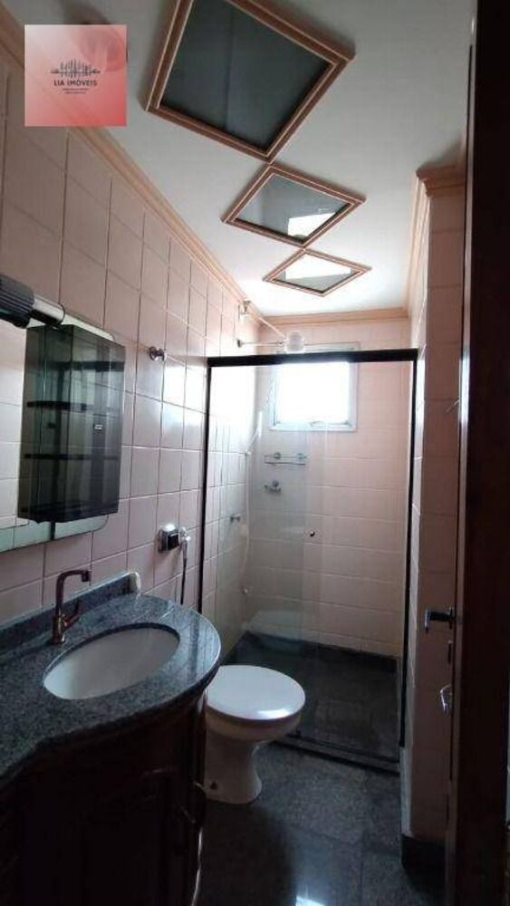 Apartamento para alugar com 3 quartos, 98m² - Foto 8