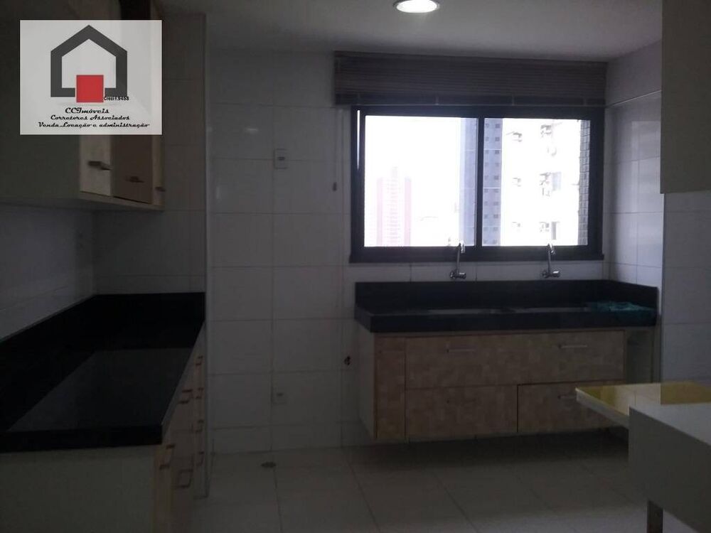 Apartamento à venda com 3 quartos, 198m² - Foto 7