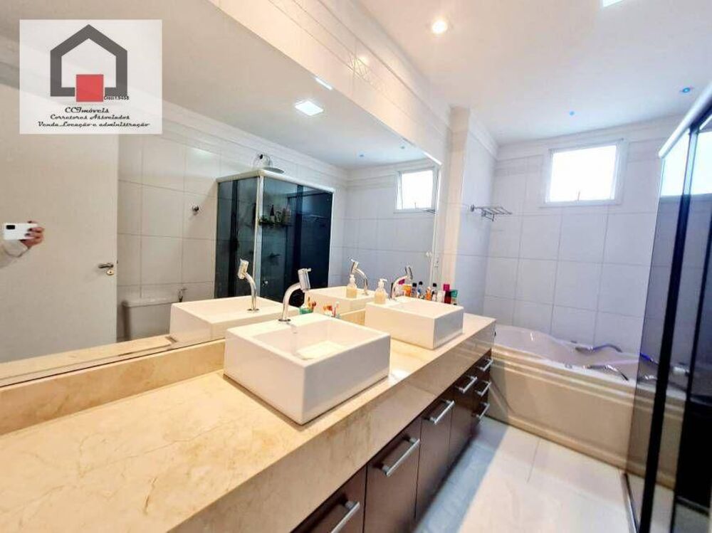 Apartamento à venda com 4 quartos, 195m² - Foto 2